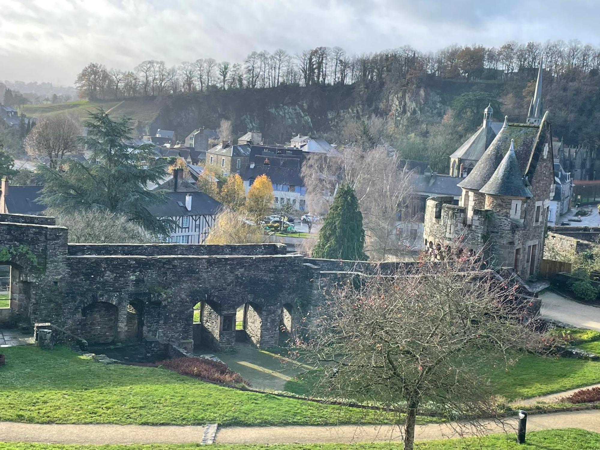 Le Relais Medieval Fougeres Ngoại thất bức ảnh