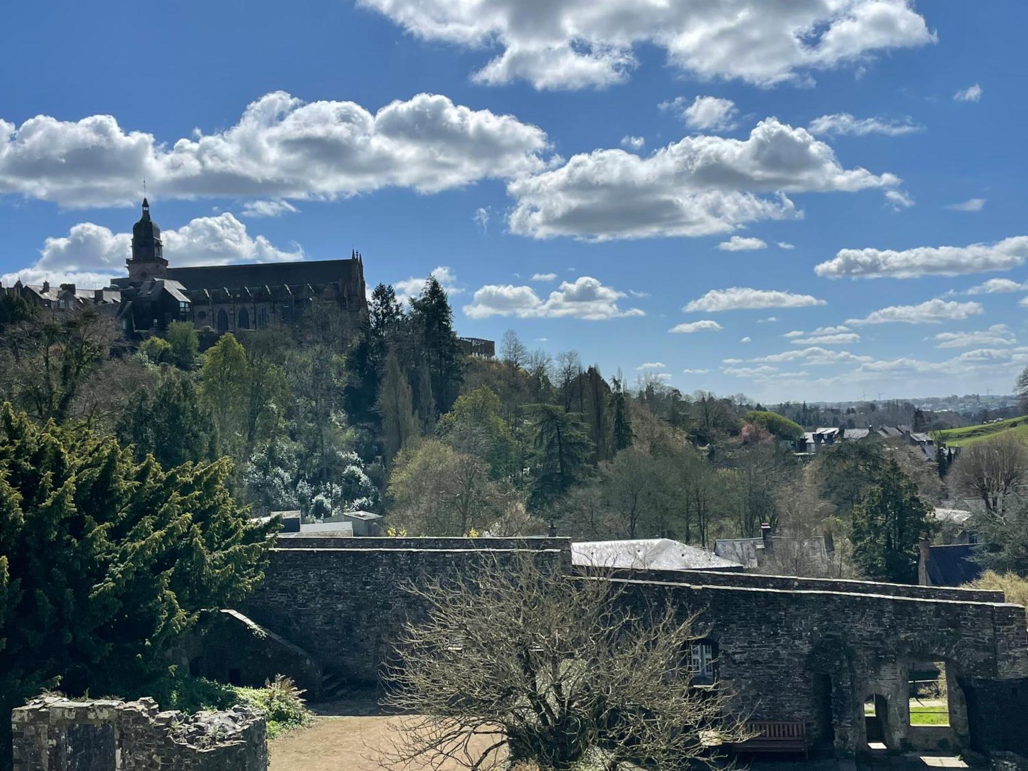 Le Relais Medieval Fougeres Ngoại thất bức ảnh